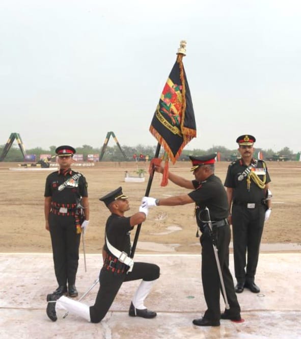 Army Chief Presents ‘President’s Standards’